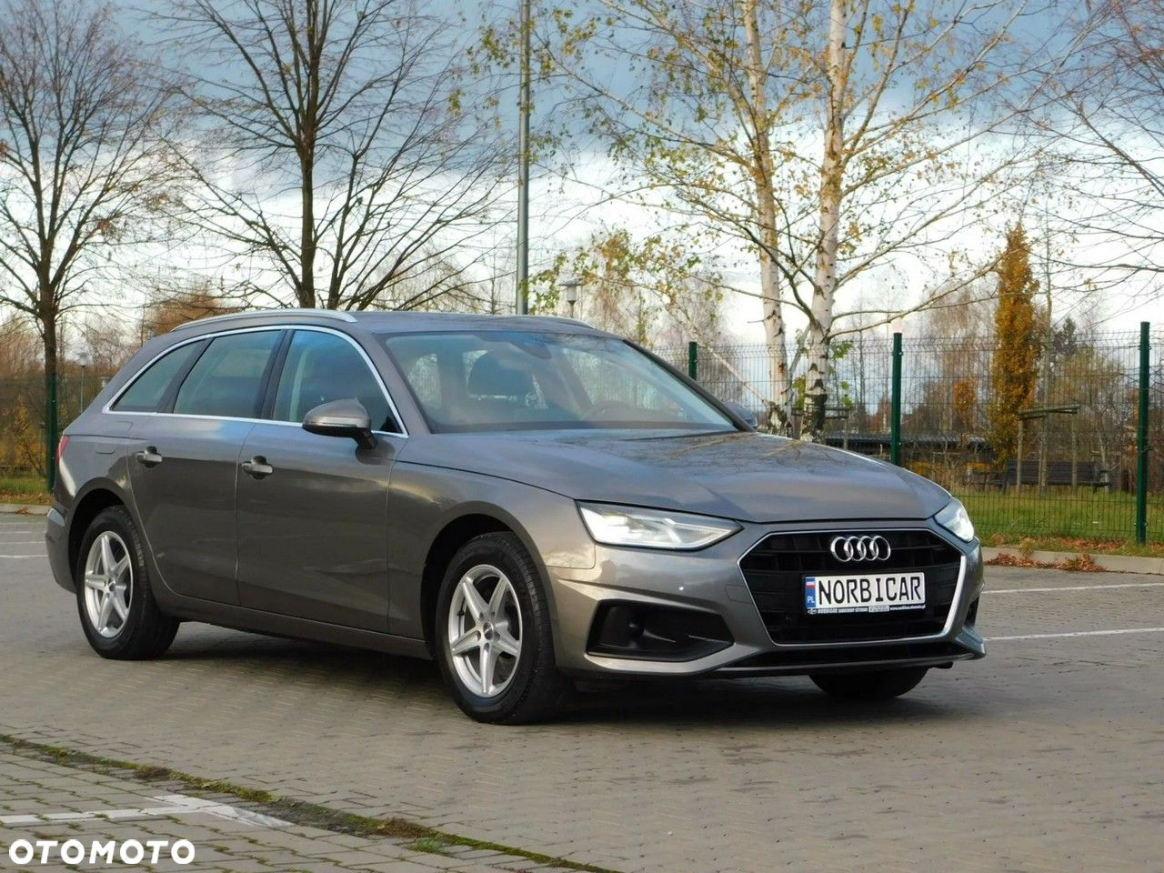 Audi A4 2.0 TDI Design - 22