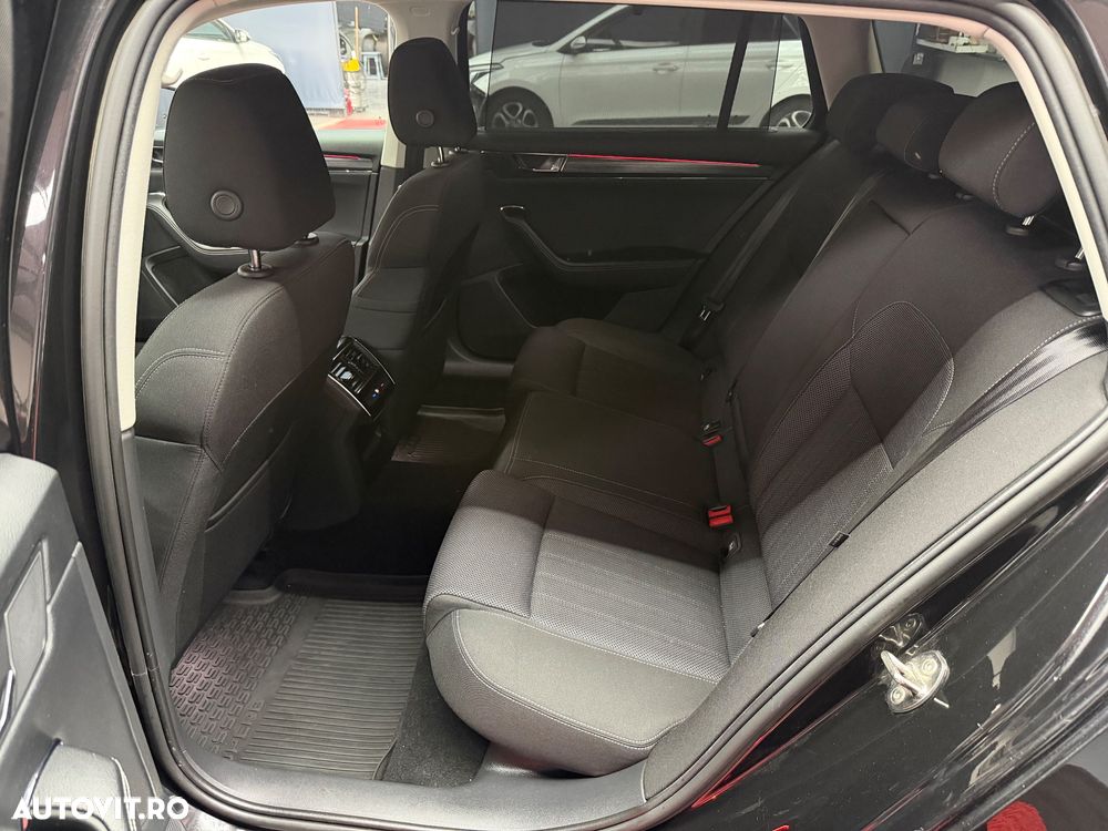 Skoda Superb 2.0 TDI DSG Ambition - 13