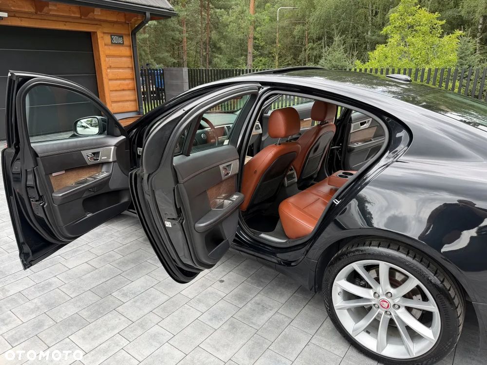 Jaguar XF 4.2 SV8 - 5