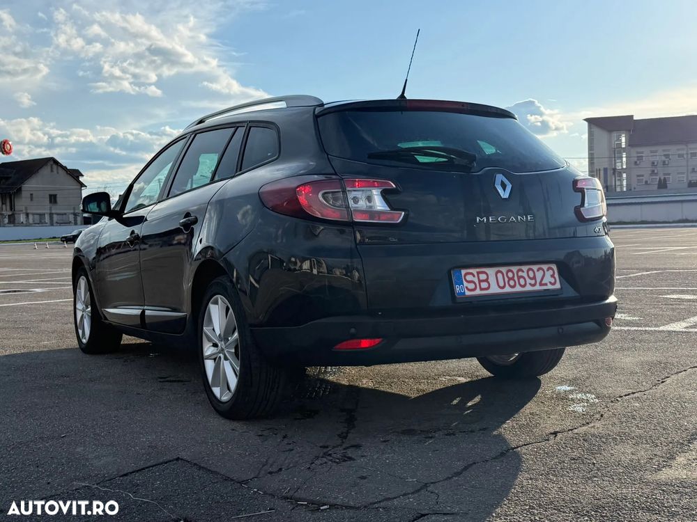 Renault Megane 1.5 dCi Dynamique Aut. - 5