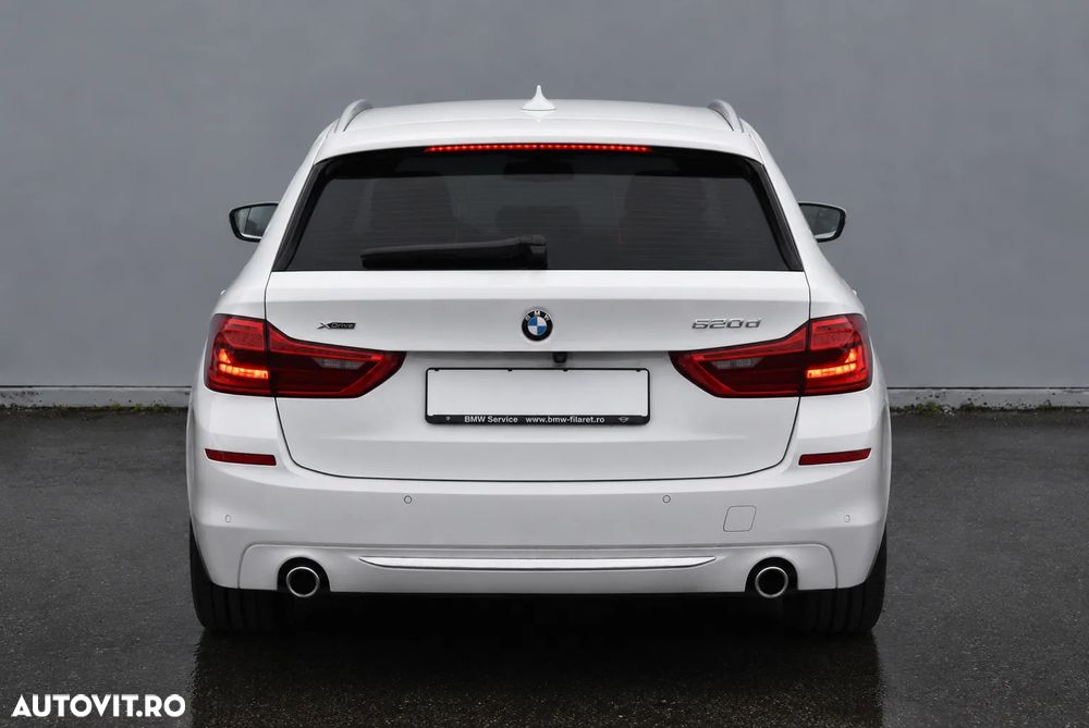 BMW Seria 5 520d xDrive Aut. Luxury Line - 7