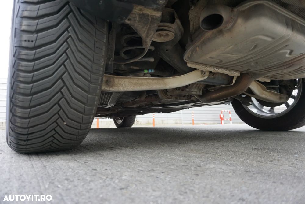 Mercedes-Benz GLA 200 d 4Matic 7G-DCT Urban - 23