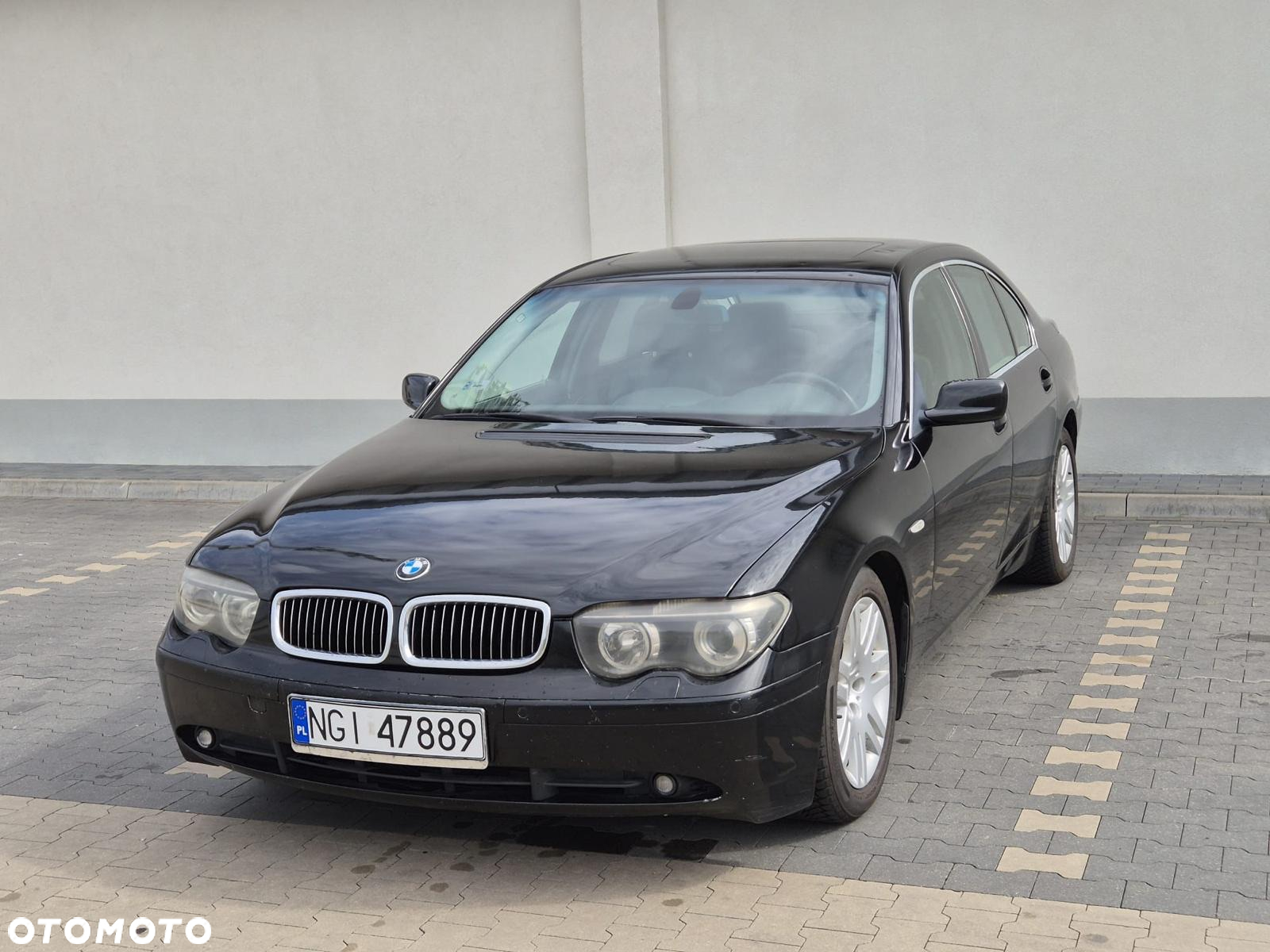 BMW Seria 7 745i - 14