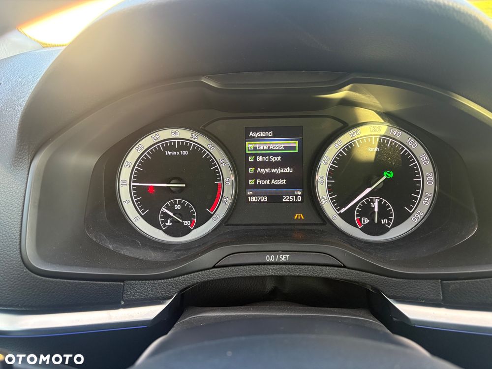 Skoda Karoq 2.0 TDI SCR 4x4 Style DSG - 17