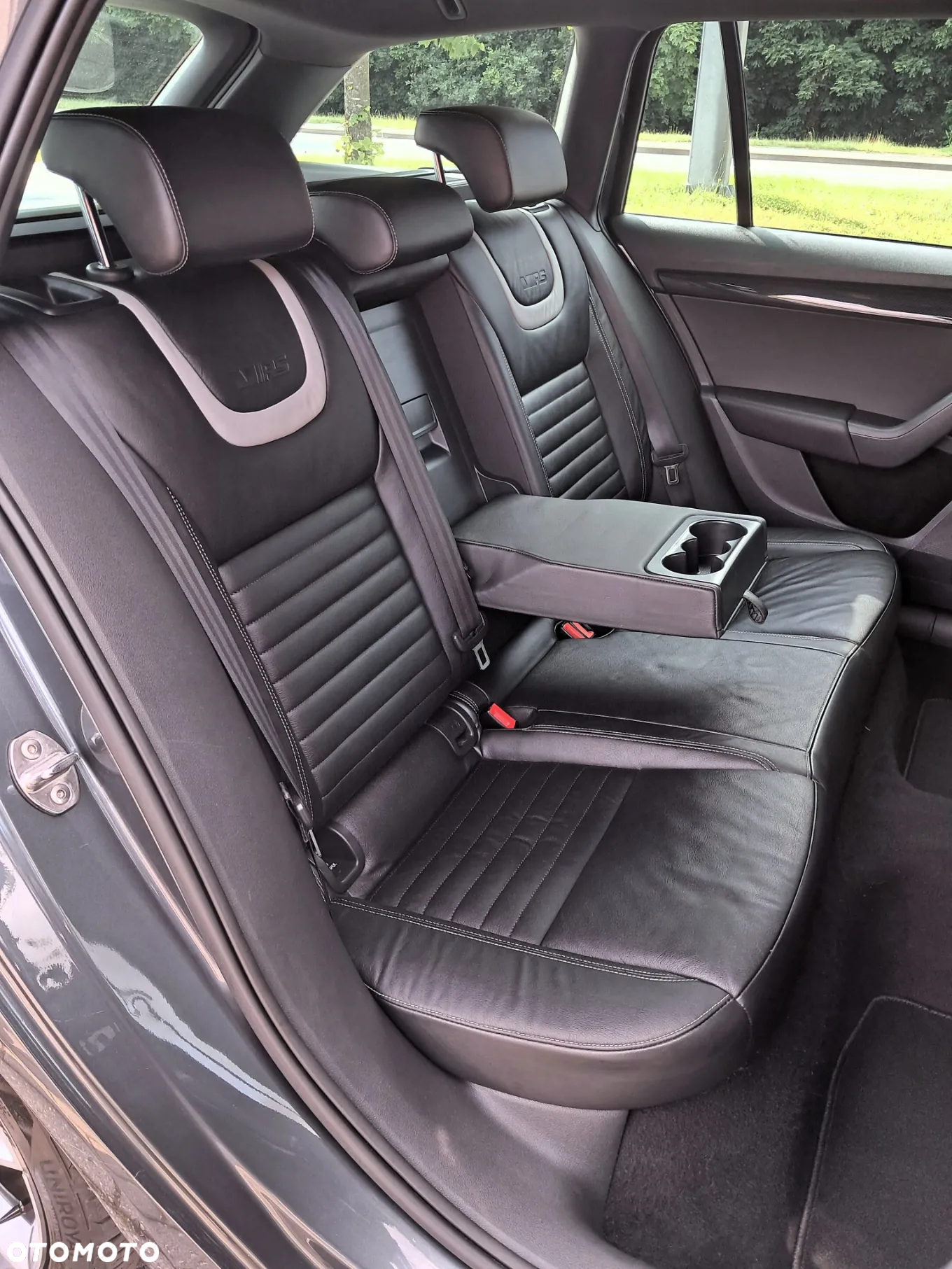 Skoda Octavia Combi 2.0 TDI DSG RS - 14
