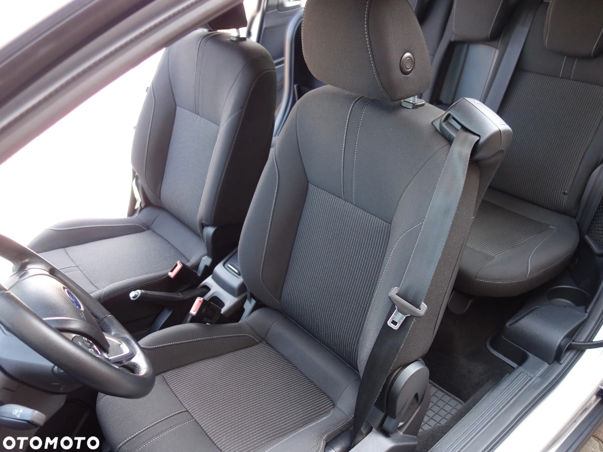 Ford B-MAX 1.6 TDCi Titanium - 33