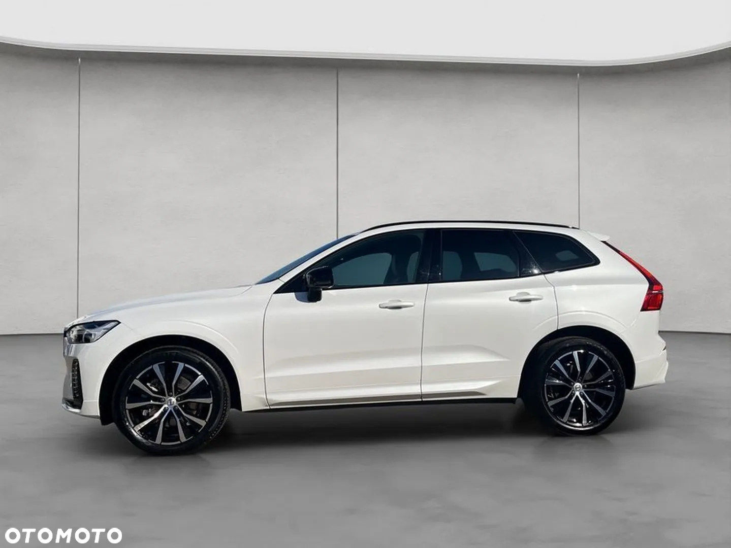 Volvo XC 60 B4 B Plus Dark - 35