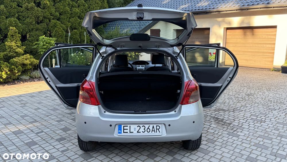 Toyota Yaris 1.3 Luna A/C - 19