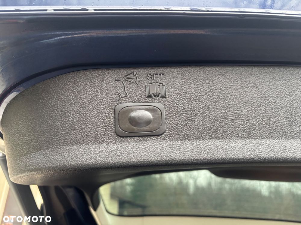 Ford Kuga 1.6 EcoBoost 2x4 Titanium - 16