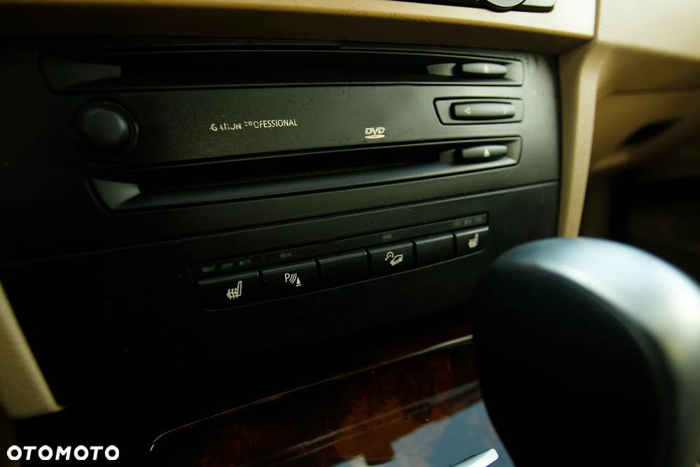 BMW Seria 3 330i - 21