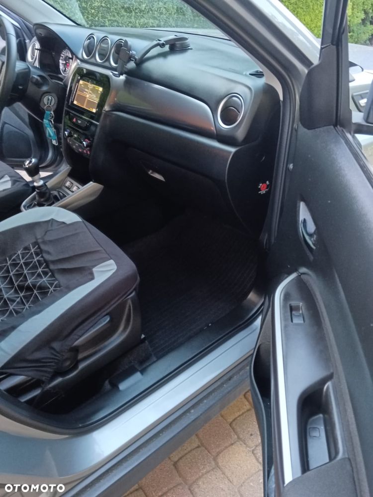 Suzuki Vitara - 27
