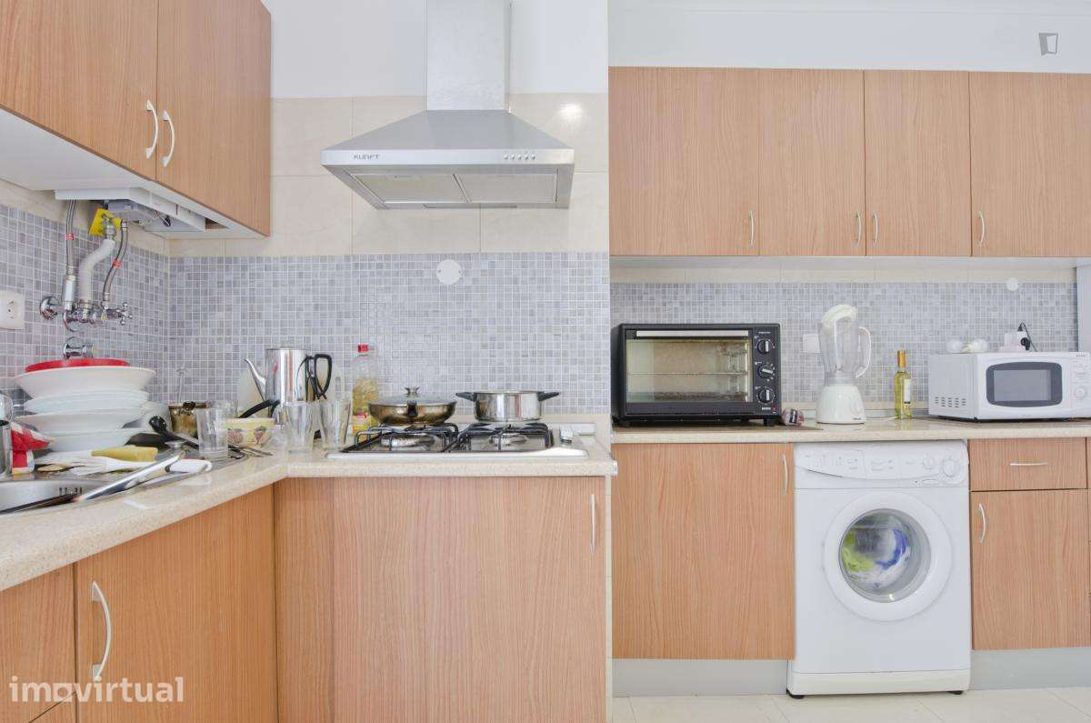 Quarto - localizado em Entrecampos Lisbon - Grande imagem: 4/18