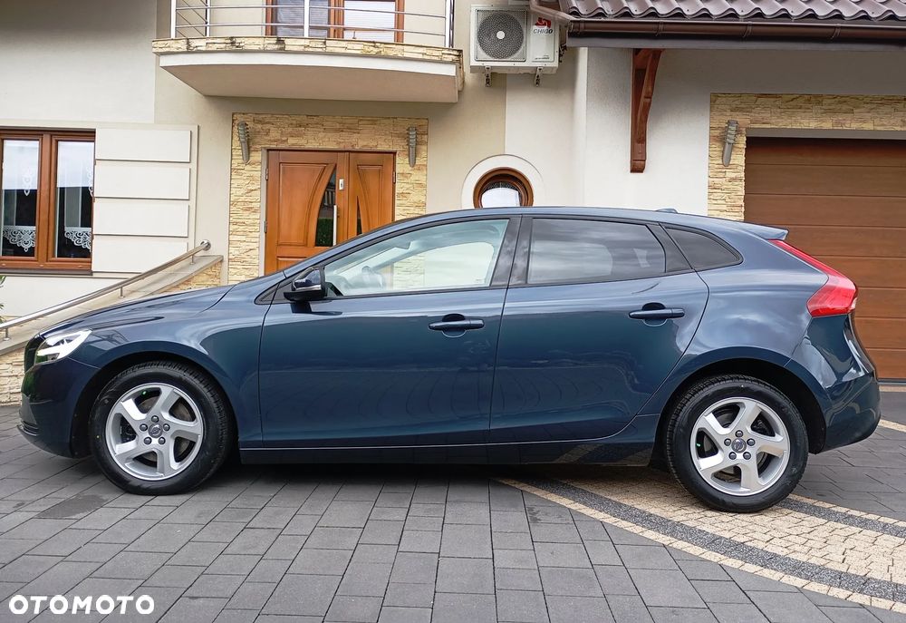 Volvo V40 T2 Drive-E Momentum - 10