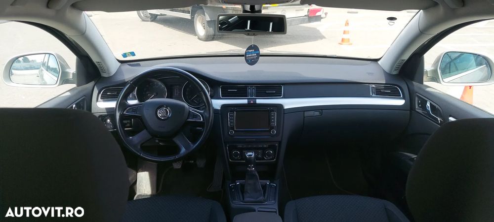 Skoda Superb 1.6 TDI GreenLine - 12