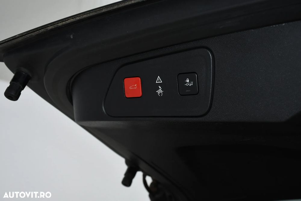 Peugeot 3008 PureTech 130 Stop & Start GPF EAT8 Allure - 19