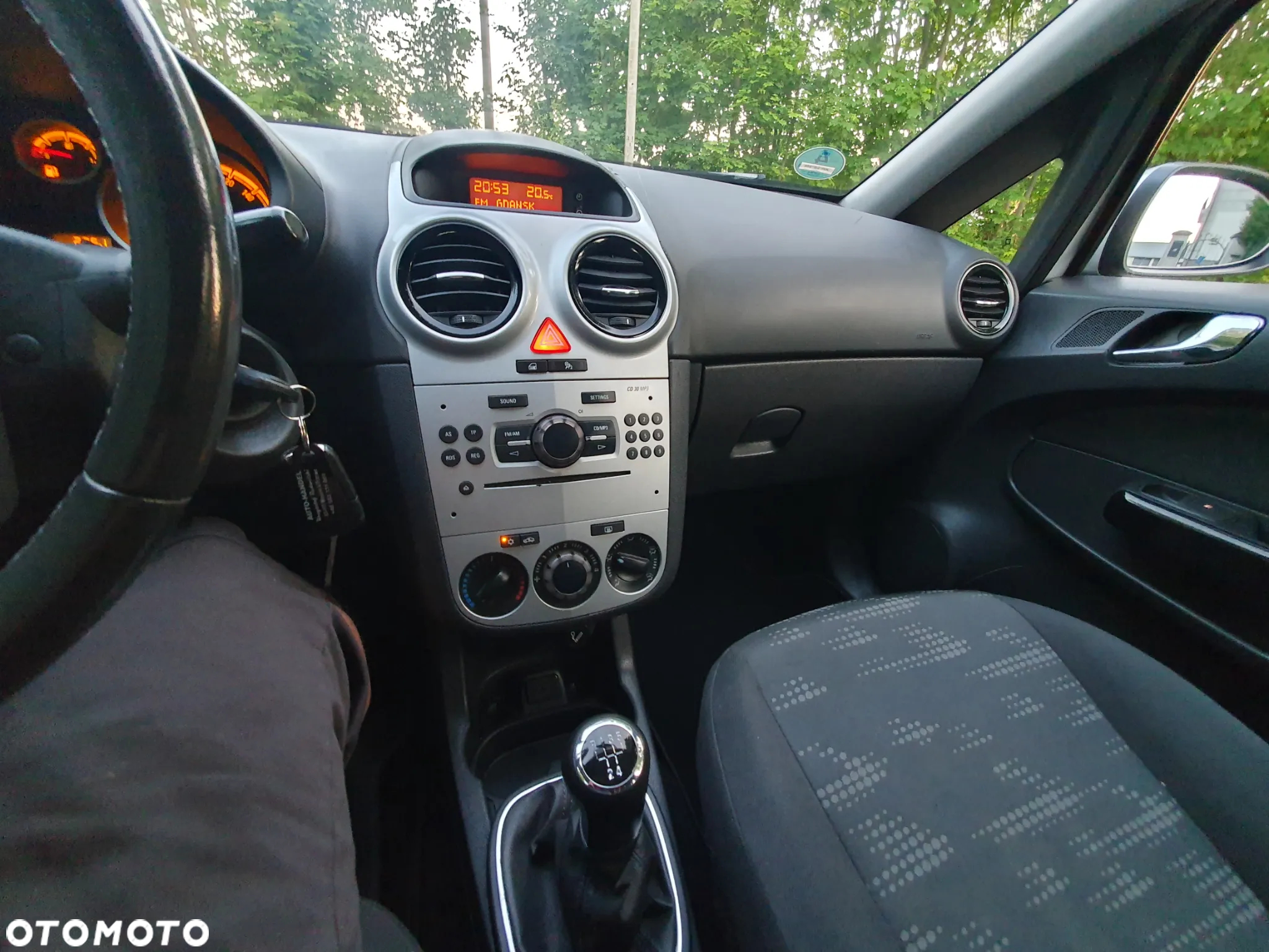 Opel Corsa 1.4 16V Edition - 16