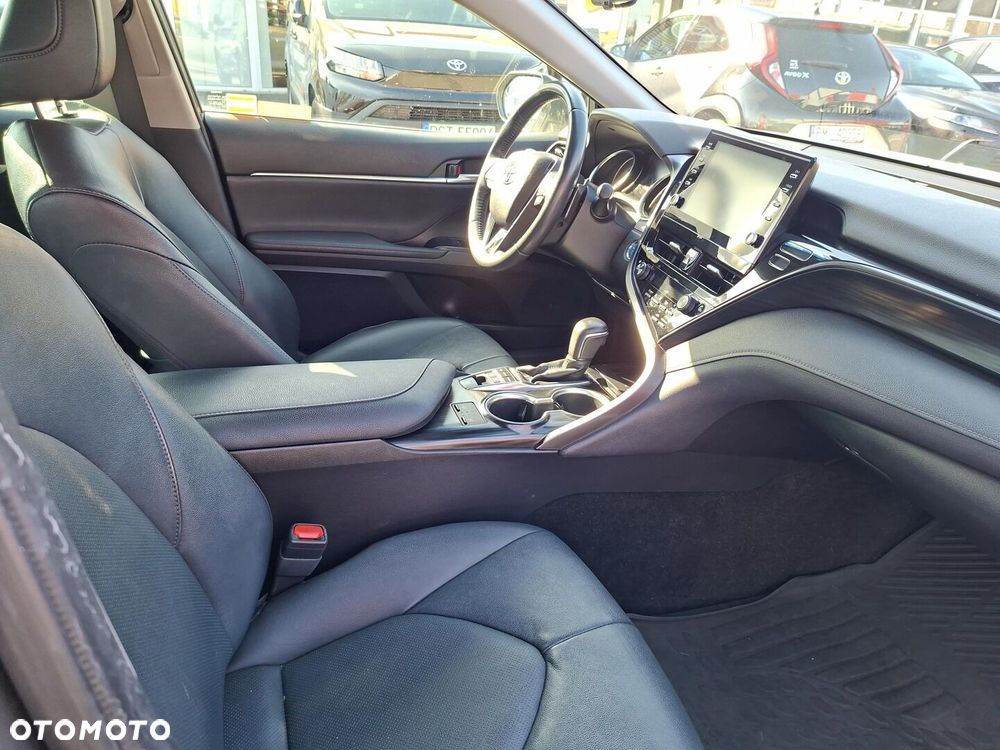 Toyota Camry 2.5 Hybrid Executive CVT - 9