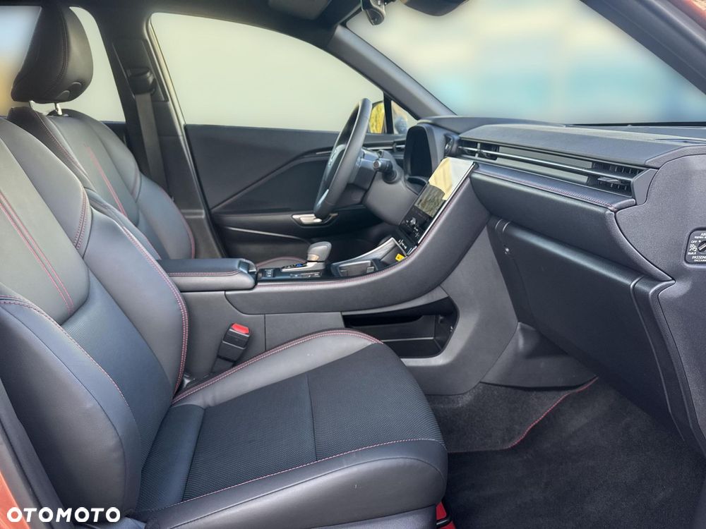 Lexus LBX 1.5 Hybrid Emotion - 9