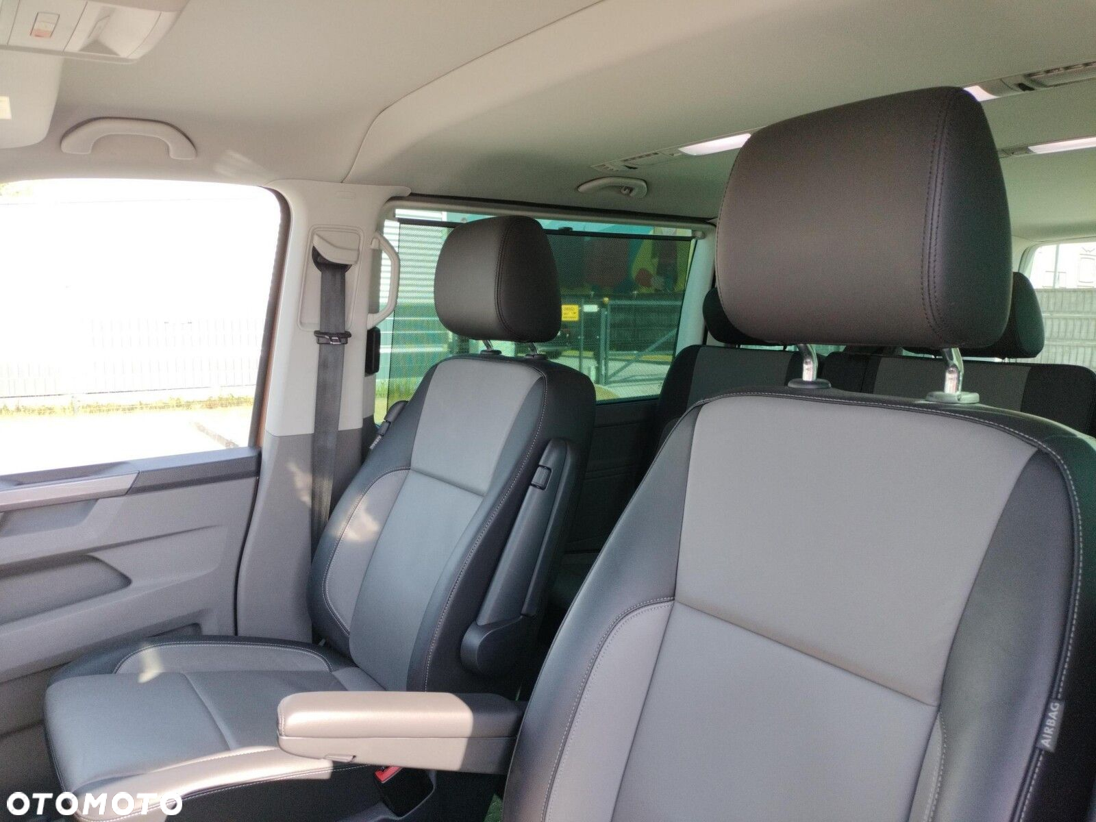 Volkswagen Caravelle 6.1 2.0 TDI L2 Highline 4Motion DSG - 11