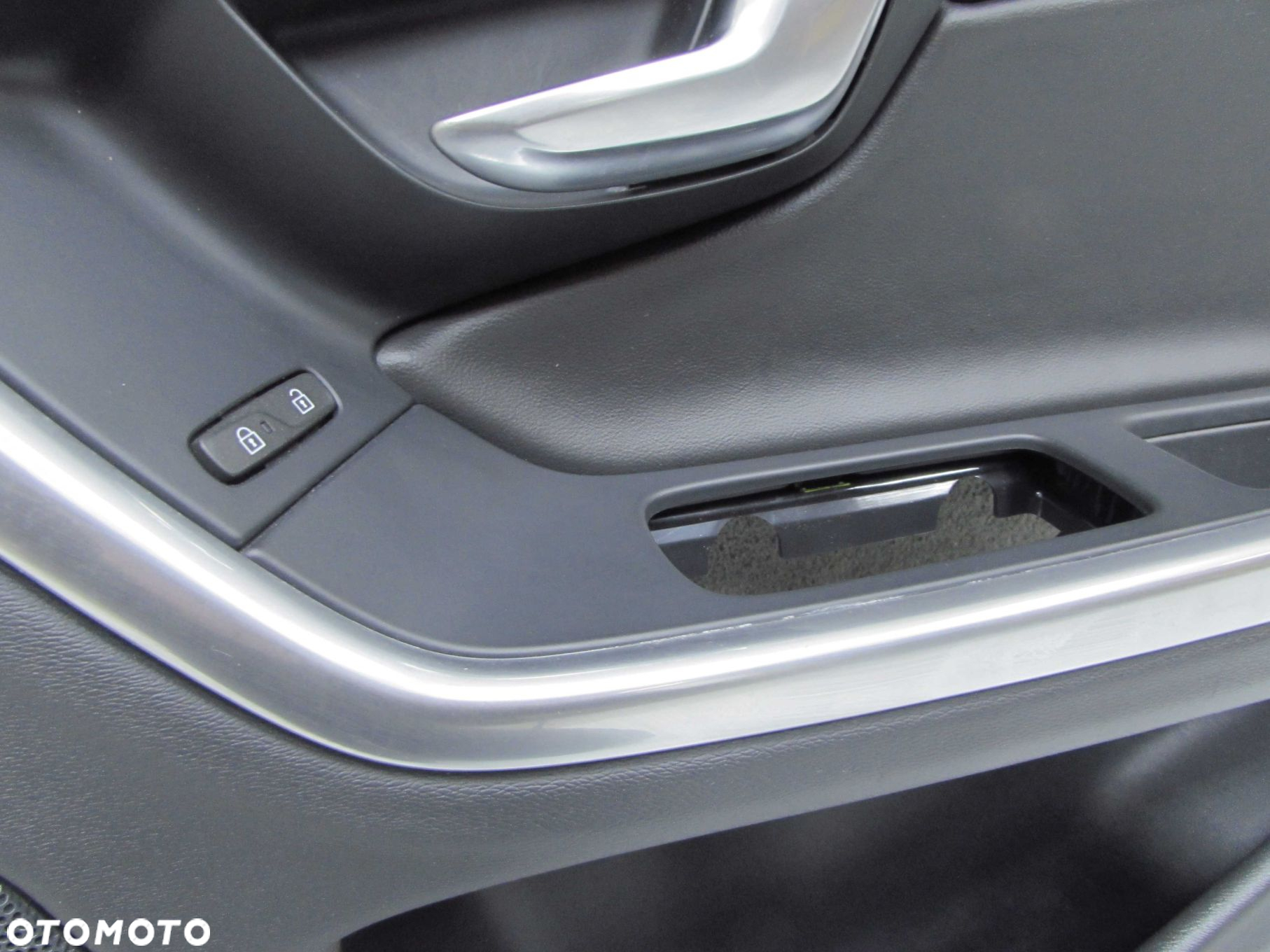 VOLVO S60 II V60 R DESIGN 10-17 TAPICERKA BOCZEK DRZWI PRAWY PRZOD SKORA 3539682Y2R - 4