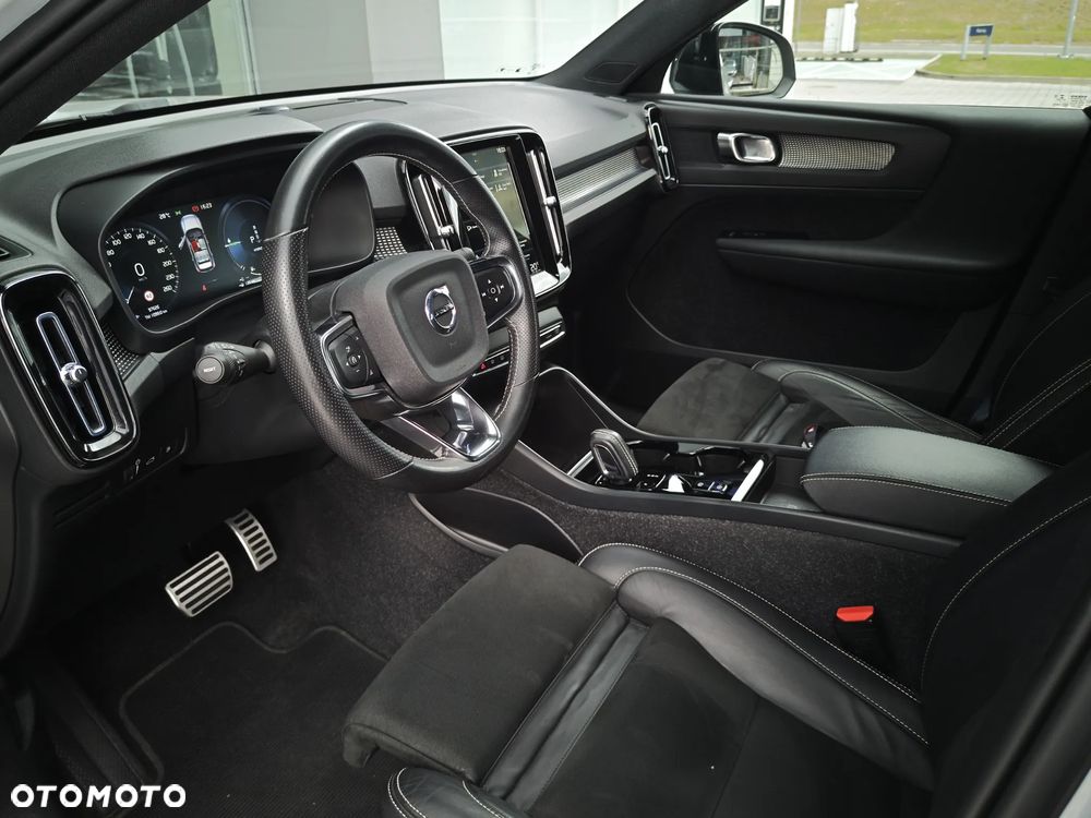 Volvo XC 40 T5 Plug-In Hybrid R-Design - 13
