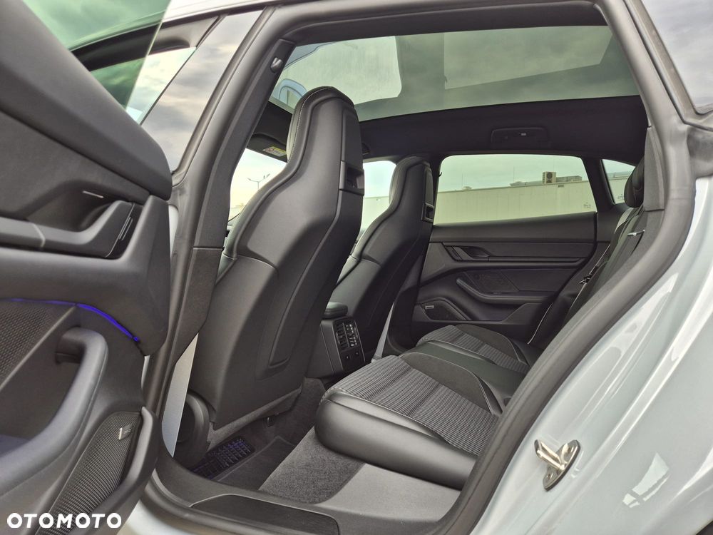 Porsche Taycan Sport Performancebatterie Plus - 24
