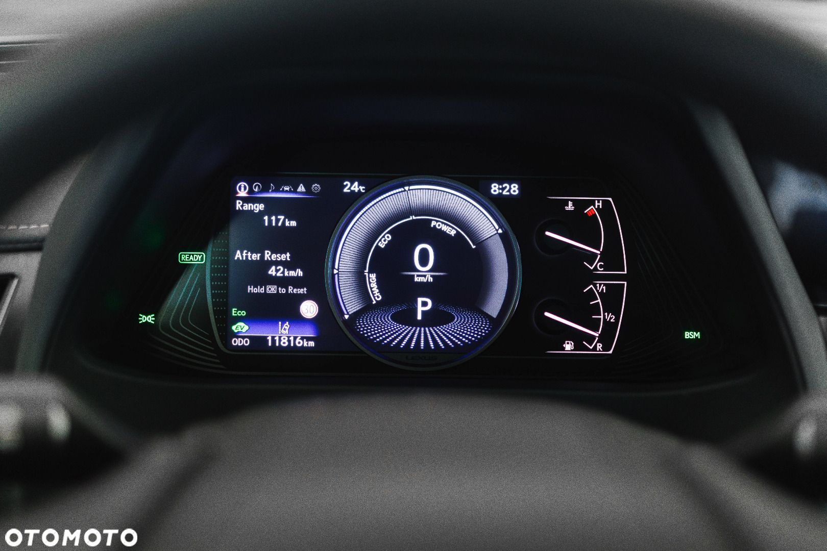 Lexus UX - 8