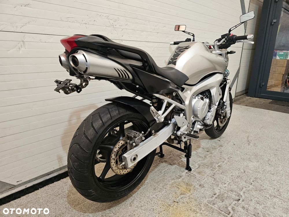 Yamaha FZ - 23