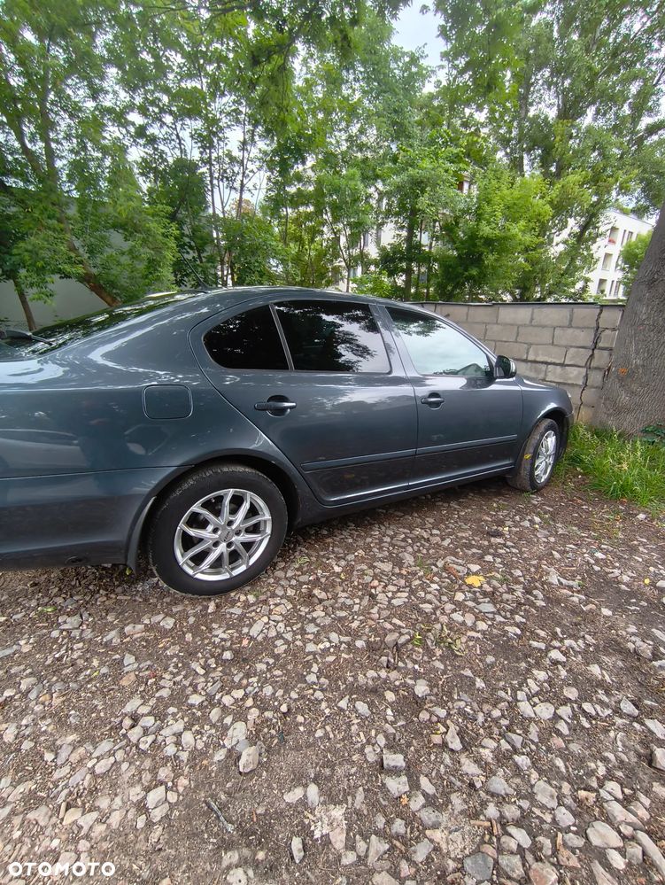 Skoda Octavia 1.6 - 12