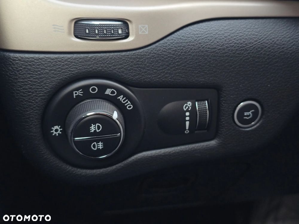 Jeep Cherokee 2.0 Multijet Active Drive I Automatik Limited - 32