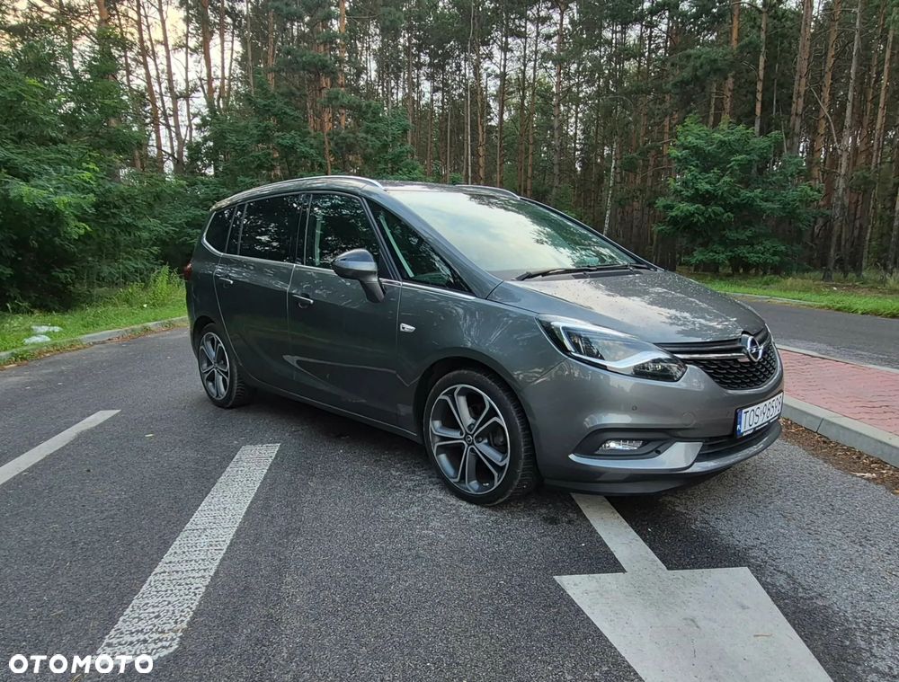 Opel Zafira 1.6 CDTI Cosmo - 9
