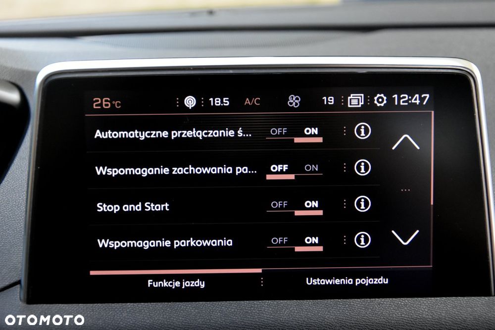 Peugeot 5008 THP 165 EAT6 Allure - 31