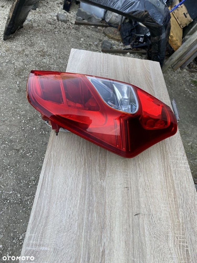 LAMPA TYŁ TYLNA PRAWA HYUNDAI I10 LIFT 92402-0X110 - 2