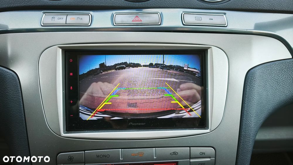 Ford S-Max - 18