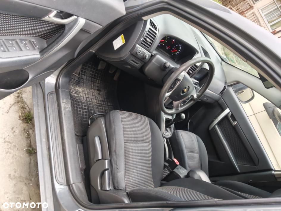 Chevrolet Captiva 2.0 d Base - 11
