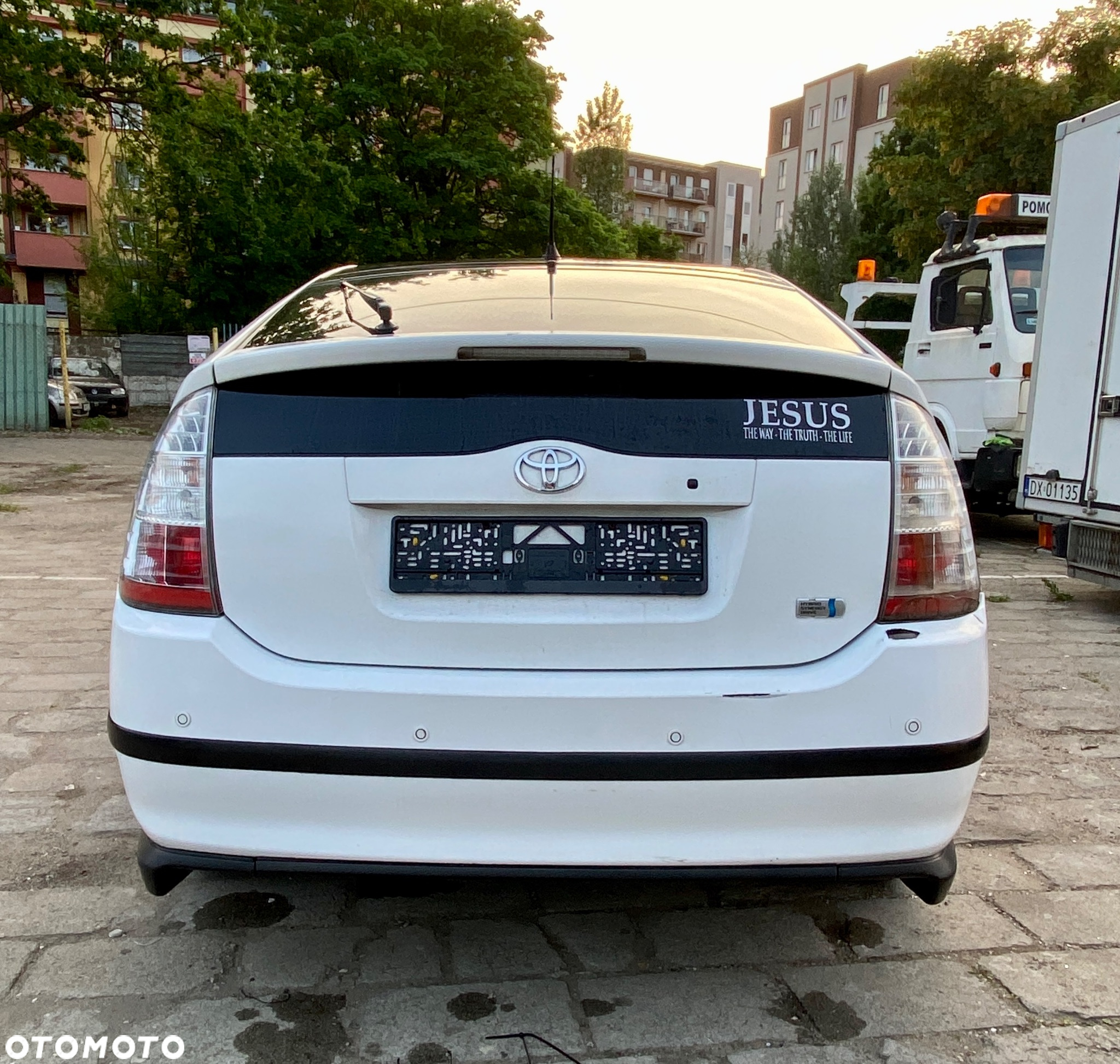 Toyota Prius (Hybrid) Executive - 4