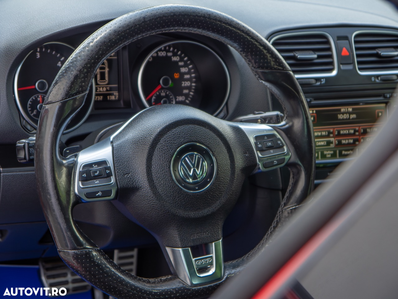 Volkswagen Golf 2.0 DPF GTD DSG - 9