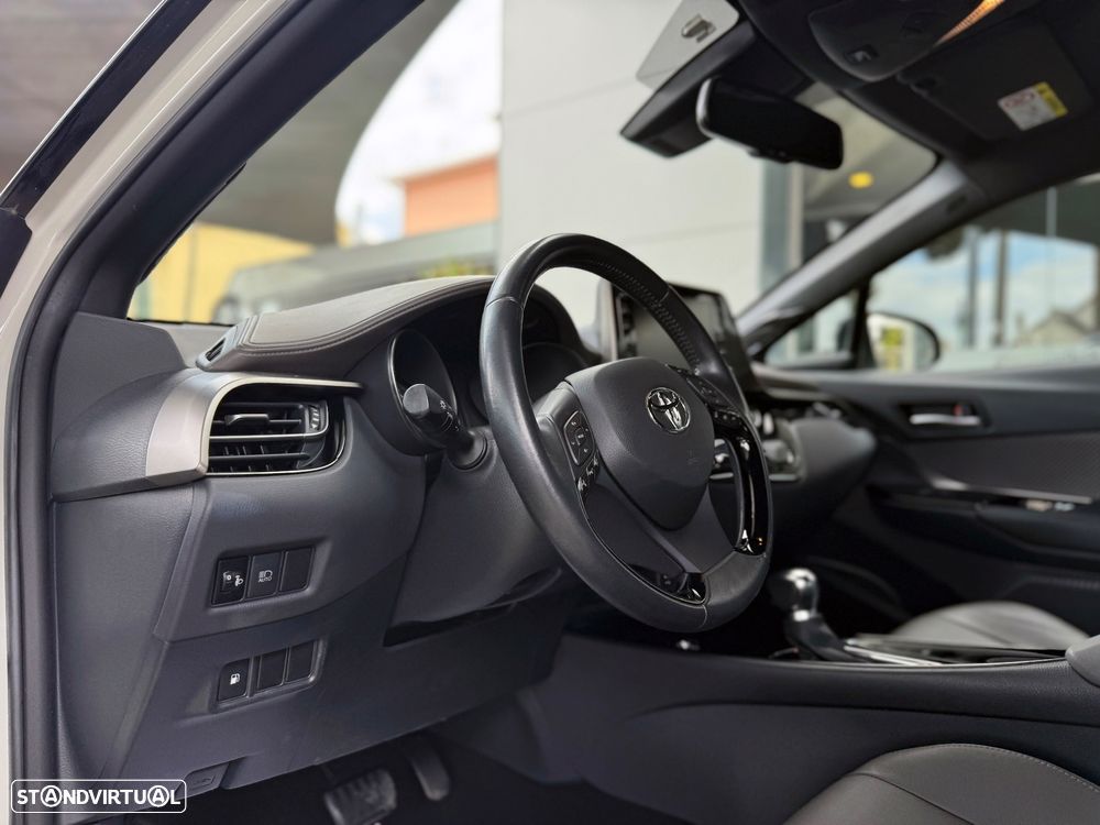 Toyota C-HR 1.8 Hybrid Exclusive+P.Luxury - 19