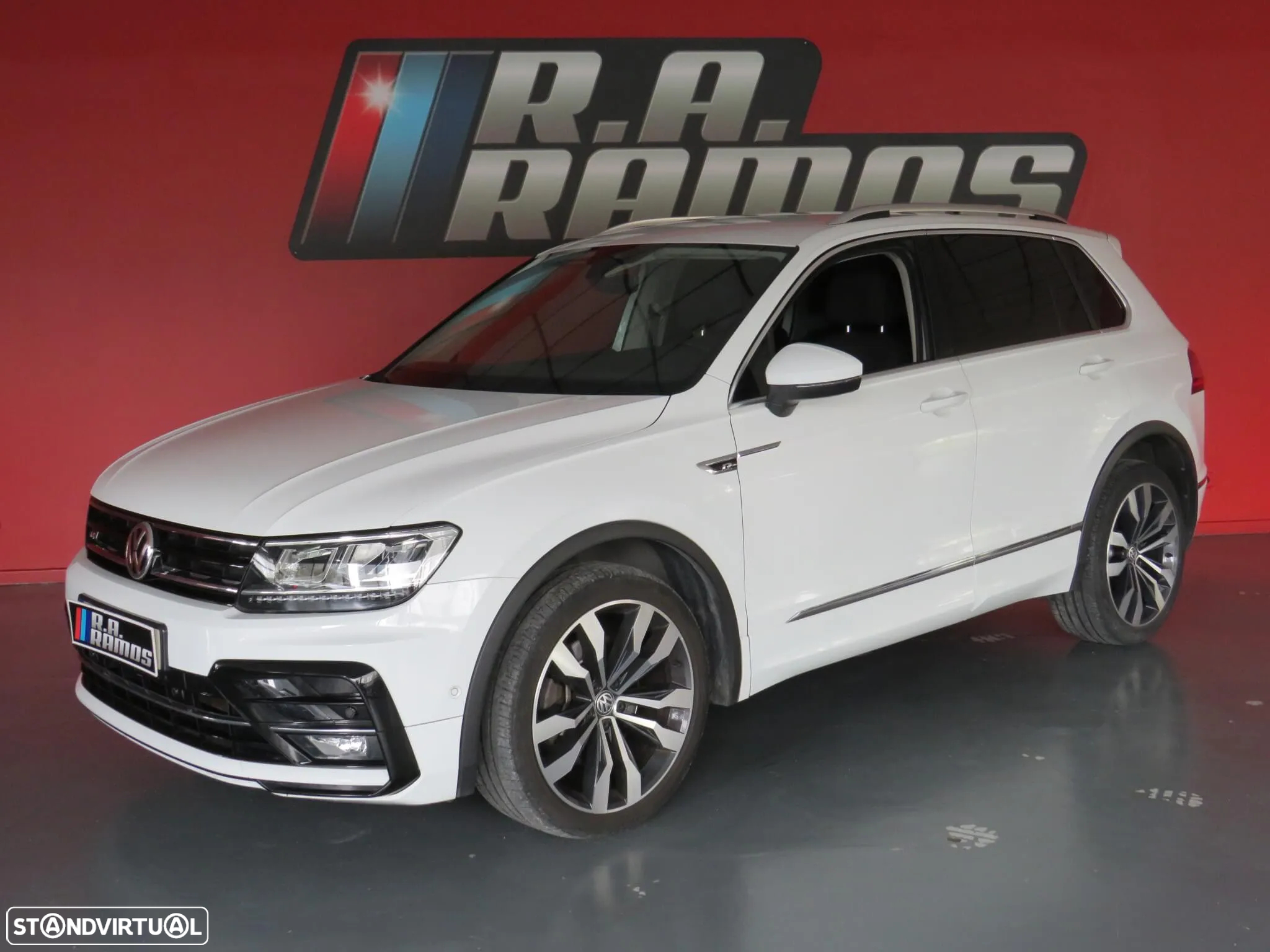 VW Tiguan 2.0 TDI R-Line DSG 4Motion - 2