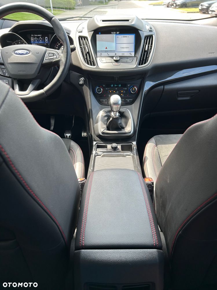Ford Kuga 1.5 EcoBoost 2x4 Titanium - 30