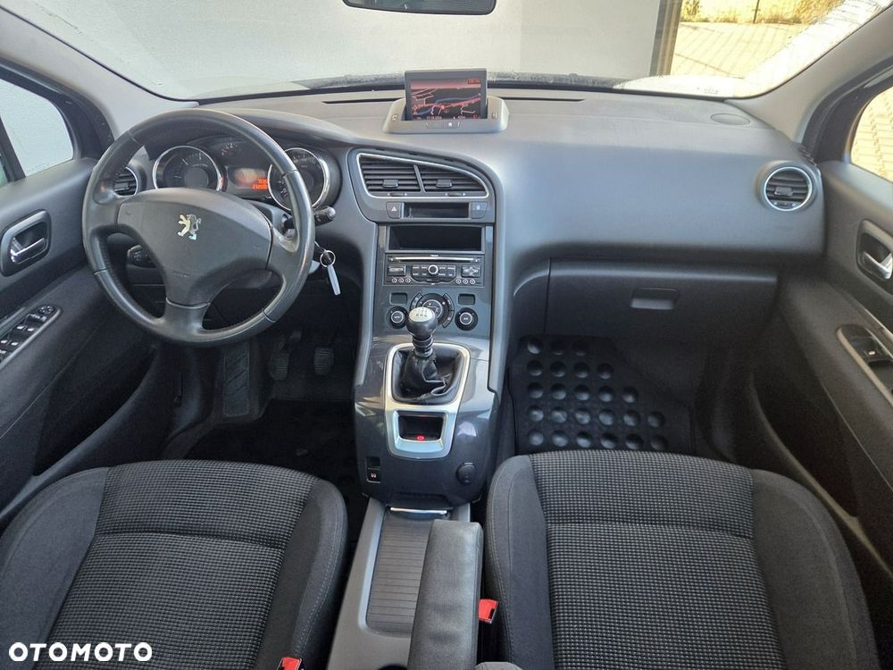 Peugeot 5008 - 30