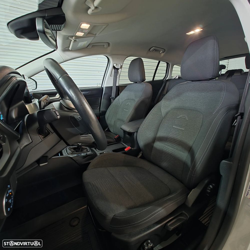 Ford Focus SW 1.5 TDCi EcoBlue Active - 11