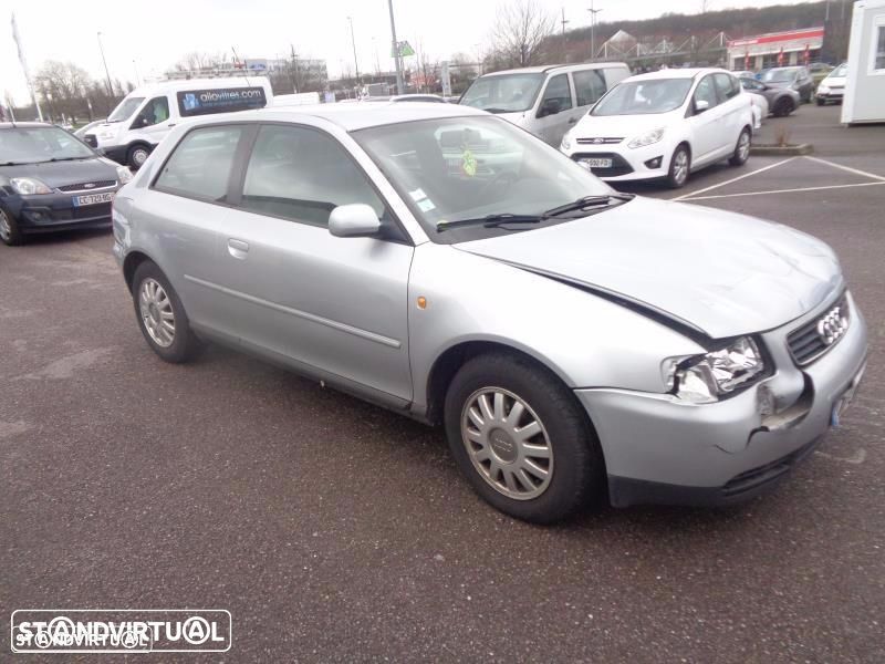 Audi A3 de 2000 para peças - 1
