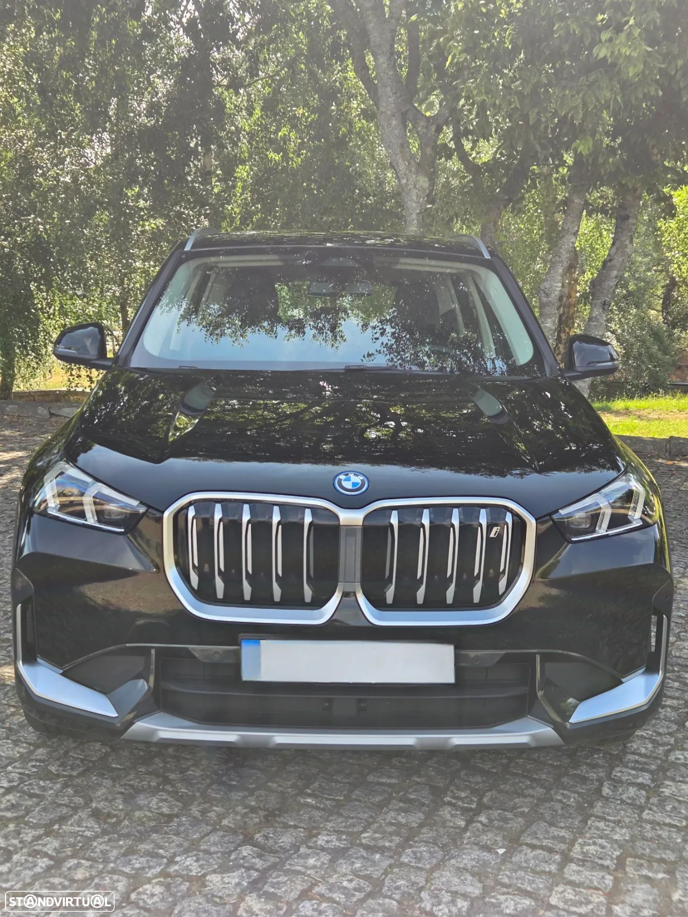BMW iX1 xDrive30 xLine - 1