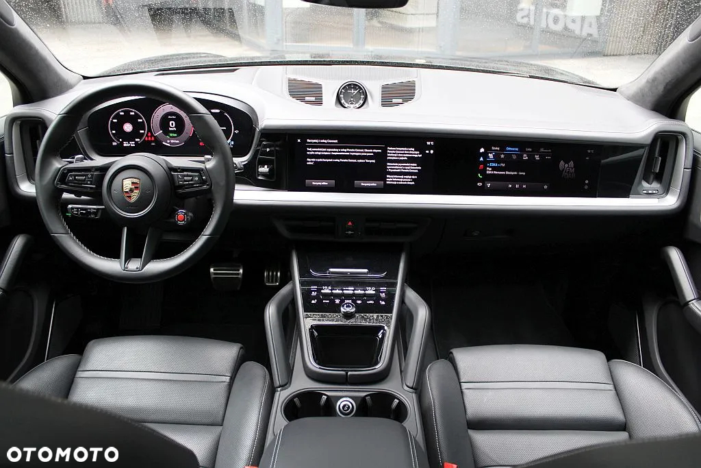Porsche Cayenne Turbo E-Hybrid PHEV - 17