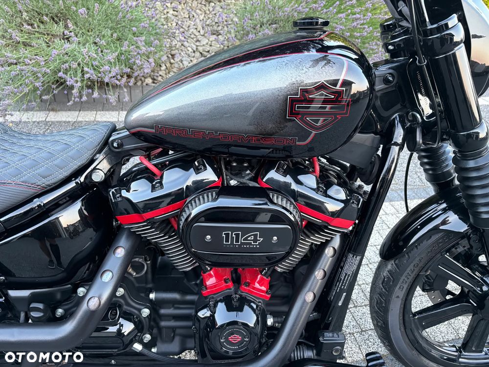 Harley-Davidson Softail Street Bob - 19