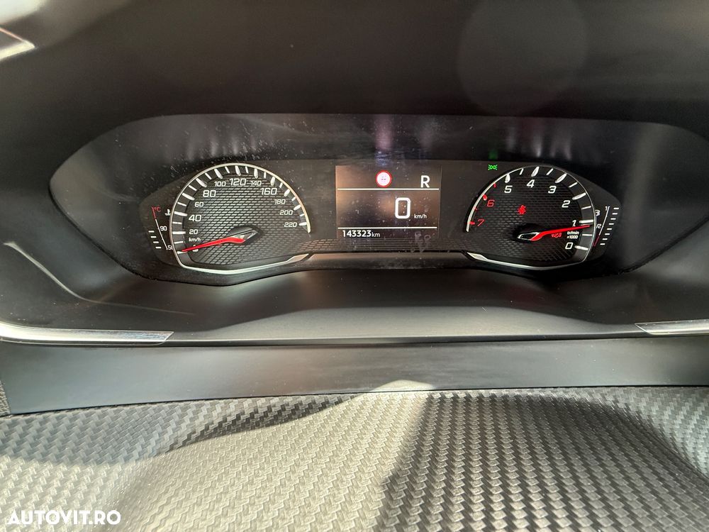 Peugeot 2008 PureTech 130 EAT8 Allure Pack - 6