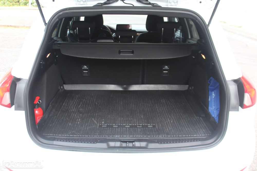Ford Focus SW 1.0 EcoBoost ST-Line - 9