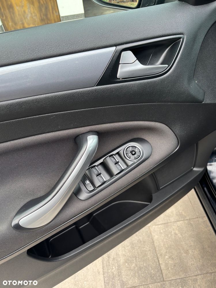 Ford Mondeo - 23