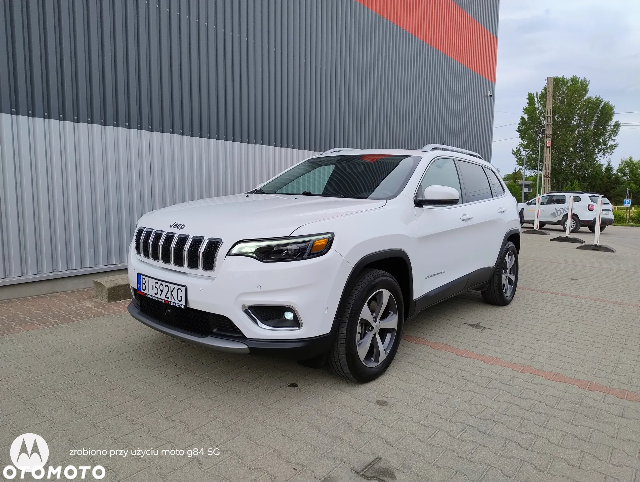 Jeep Cherokee - 31